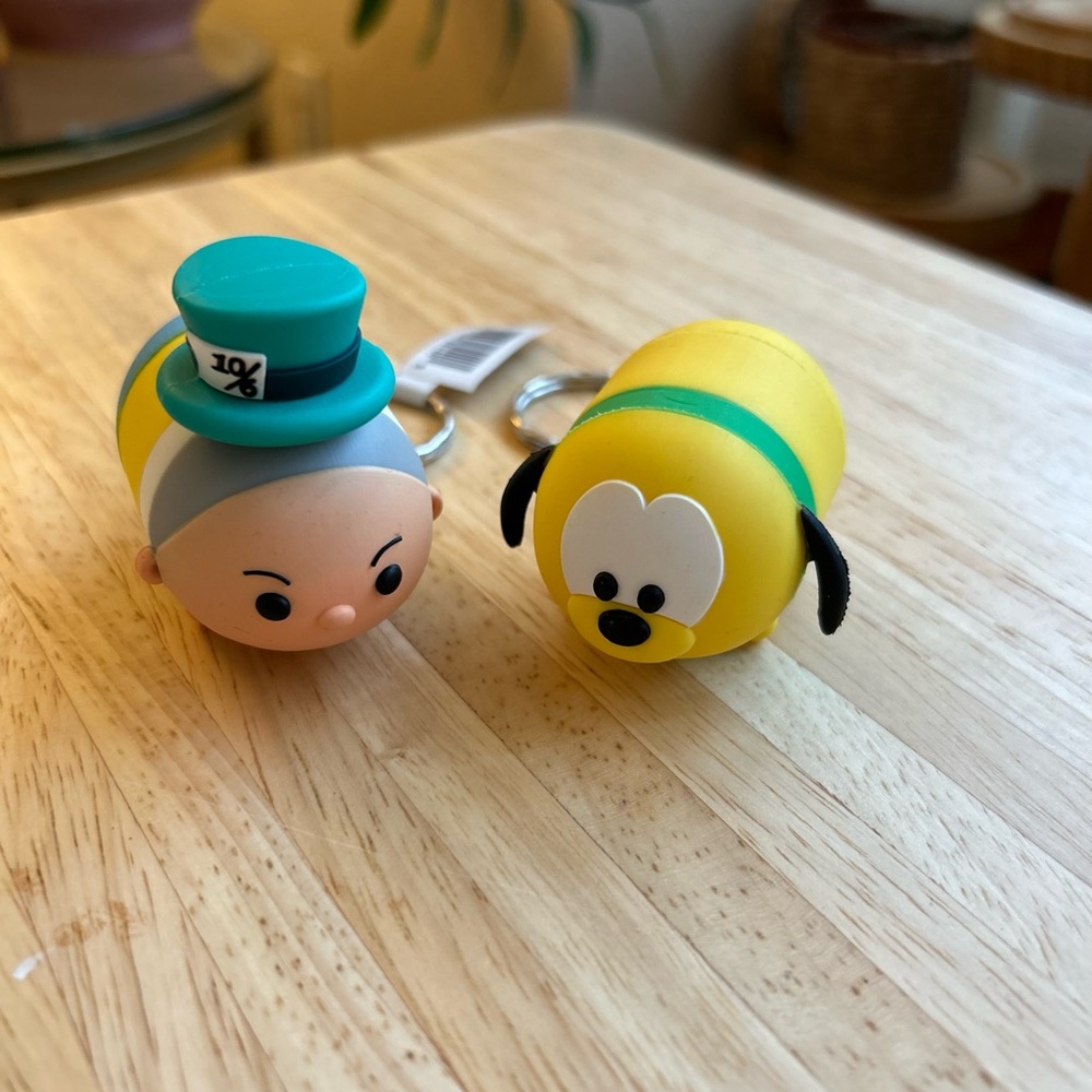 Disney Tsum Tsum Keychain Set - Yellow and Blue